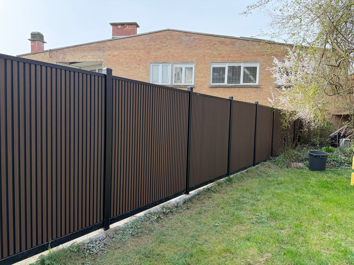 Clôture en composite WALNUT/NOIR rhombus VERICAL