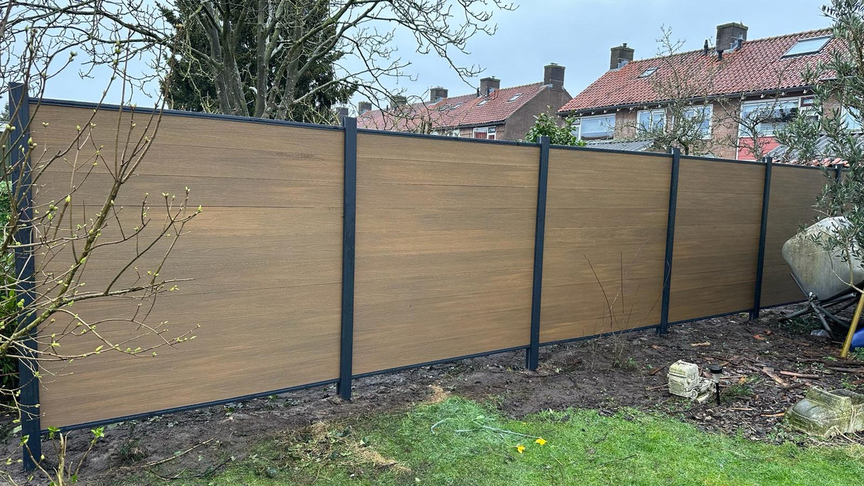 Clôture en composite TEAK
