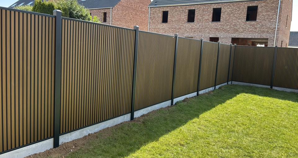 Clôture en composite TEAK/NOIR rhombus VERICAL